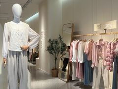 -王府井奥莱临潼小镇(临潼店)