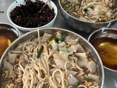 -正宗杨记普洱酸醋米线(总店)
