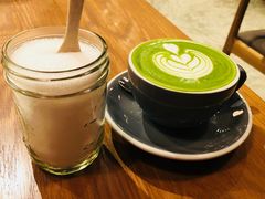 -ROAST coffee & eatery