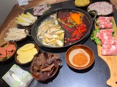 -重庆故事姊妹老火锅(财经学院店)
