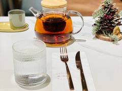 餐具摆设-潮一不贰·法式甜品·生日蛋糕·西式简餐(外滩店)