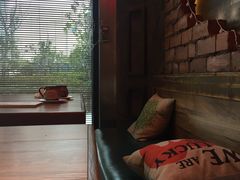 -玛格萝妮(汇智国际商业中心店)