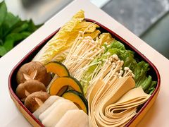 时蔬拼盘-润园四季椰子鸡火锅(南山海岸城店)