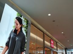 -优衣库(太原龙湖万达广场店)