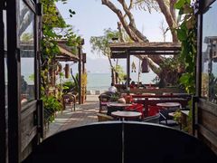 -城墙外BAR