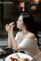 点击看大图 -拉瑞娜LaReine婚纱礼服高级定制