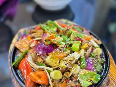 -醉美云南·云南菜主题餐厅(昆明站北京路双龙商场店)