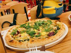 烤鸡乳酪蔬菜披萨-城市大道红炉披萨烘焙坊