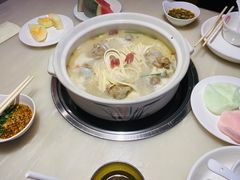 招牌筒骨砂锅-小骨煲金华砂锅(转塘金街美地店)
