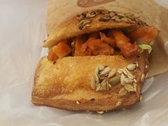 奥尔良风味鸡腿酥堡-85度C(北京八角物美店)