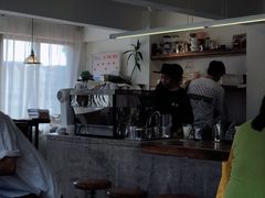 -巴浪鱼咖啡馆 Local Fish