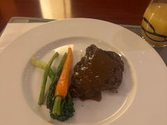 -东西风牛排馆周末烧烤自助(首都机场希尔顿店)