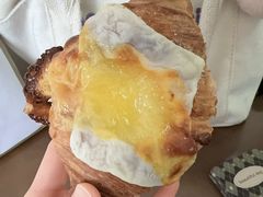 盐烧麻薯芋泥可颂-屋裡·Union Bakery(龙江路店)