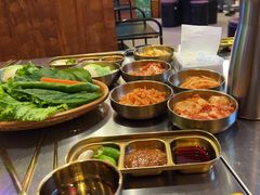 -釜山火炉·海鲜烤肉(紫藤路店)