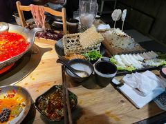 -湊湊火锅·茶憩(杭州湖滨银泰in77店)