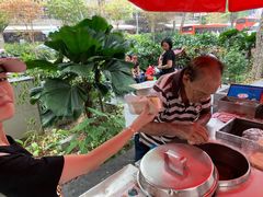 -詹爷爷乌节路街头冰淇淋