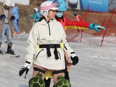 -石京龙滑雪场-停车场