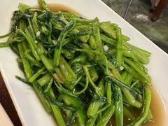 -Dang restaurant (patong phuket)