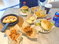 -必胜客(欧亚万豪店)