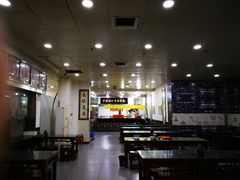 大堂-牛一嘴·兰州牛肉面·大盘鸡(财富中心店)