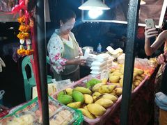 -芒果糯米饭摊子