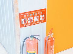 -安东易迷你自助仓储寄存仓库(杨浦店)