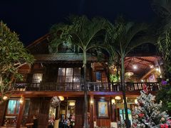 -Lam Vien Restaurant