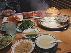 -洱火云南酸菜牛肉火锅(石景山当代商城店)