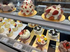 -花花卷卷·鲜食蛋糕(静安久光百货店)