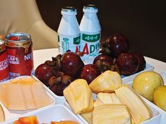 -涨巢·潮玩水疗局