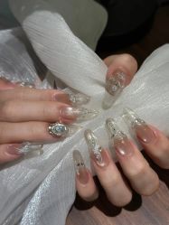 -Lucky girl建构养甲·中式翘睫专业店