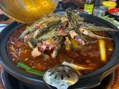 三角峰-金海椒罐罐鲢鱼(东方桂苑店)
