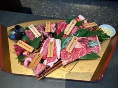 -铭牛烧肉·和牛海鲜自助(高新月牙湖店)