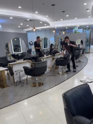点击看大图 -八佰伴8008星级形象店