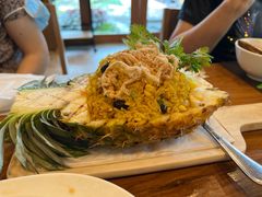 -Chom Cafe and Restaurant