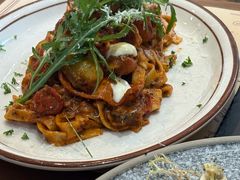 -Mark&Mars Restaurant