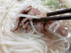 牛丸粿条汤-抖牛白塔牛肉粿条汤(水围店)