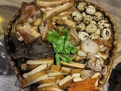 招牌筲箕卤菜-灶东家民间菜(回兴店)