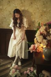 -至臻微拉婚纱摄影