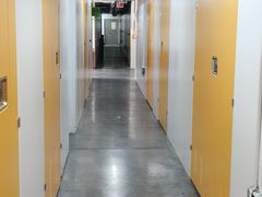 -安东易迷你自助仓储寄存仓库(顾戴路店)