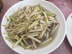 白芹-天乐农家鱼头王(天目湖店)