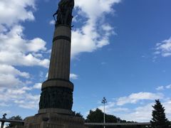 -人民防洪胜利纪念塔