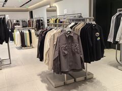 -URBAN REVIVO(七宝领展广场店)