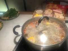 -尚尚仙·酸汤猪手·猪肚鸡火锅(华联万柳购物中心店)