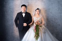 -雪中彩影婚纱摄影·微光艺术中心