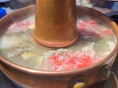 -洞庭洲·防空洞火锅·铜锅涮肉·烧烤(新百广场店)