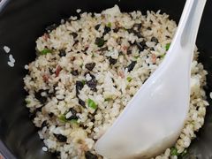 干巴菌炒饭-菌根香