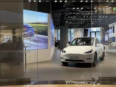 -TESLA 特斯拉(上海太古汇体验店)