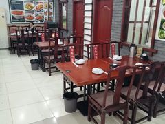 -湖南人家湘菜馆(镇江路店)
