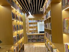 -漕河泾街道图书馆(漕河泾社区文化活动中心店)